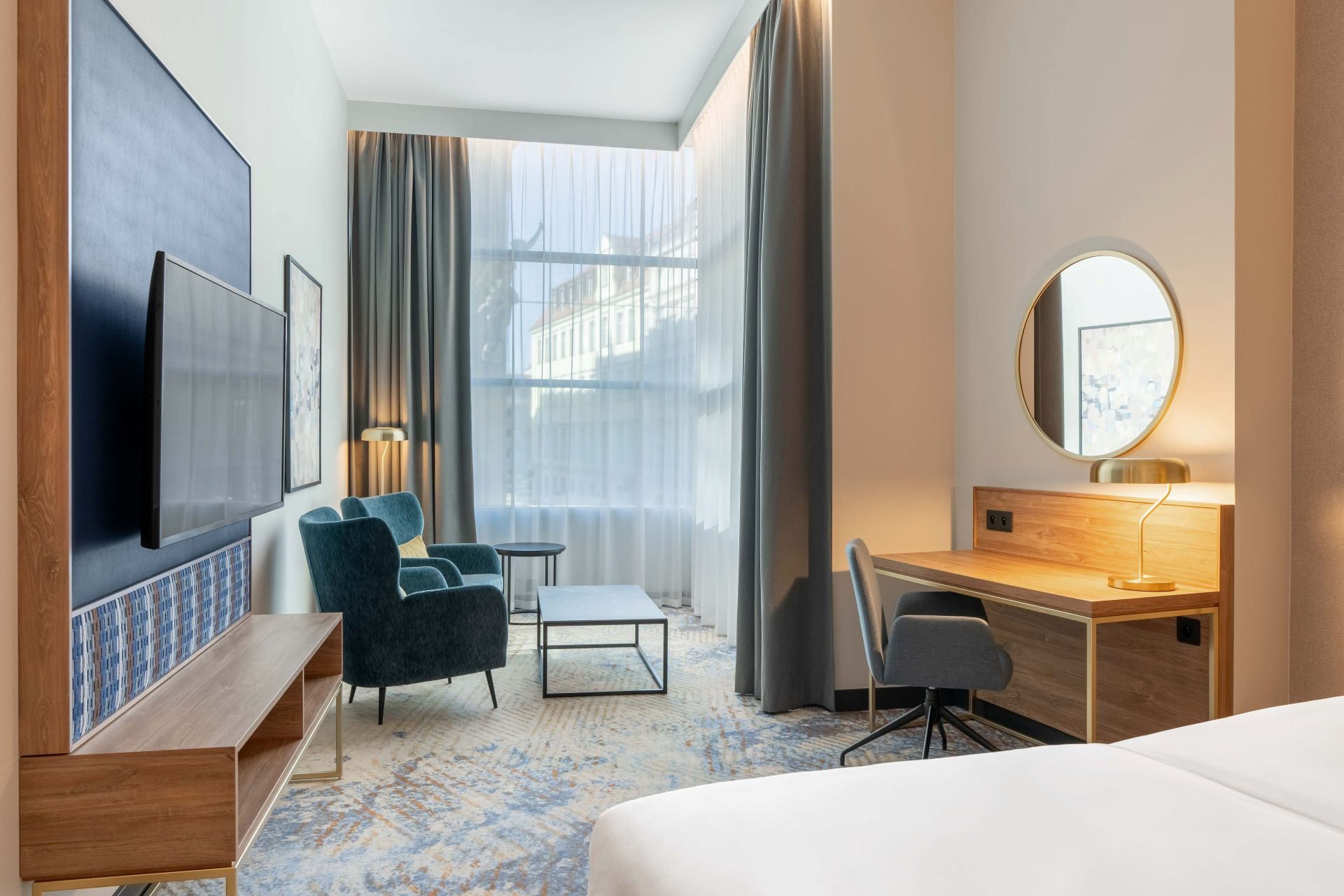 Business King Room