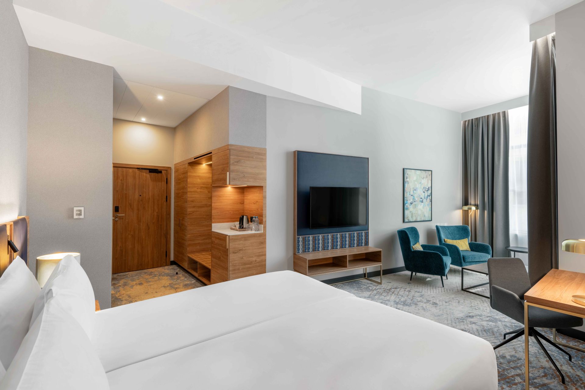 Business King Room