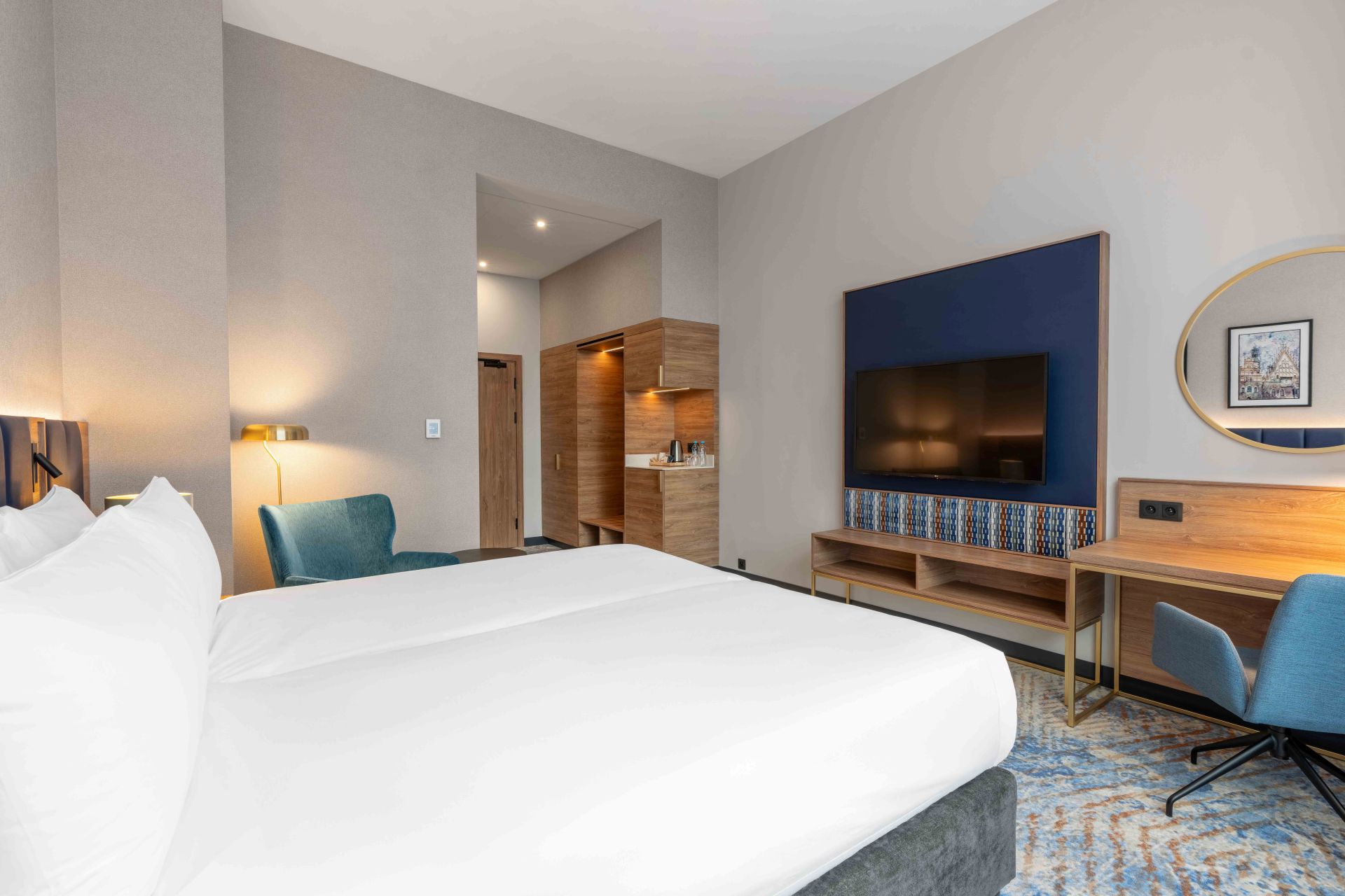 Business King Room