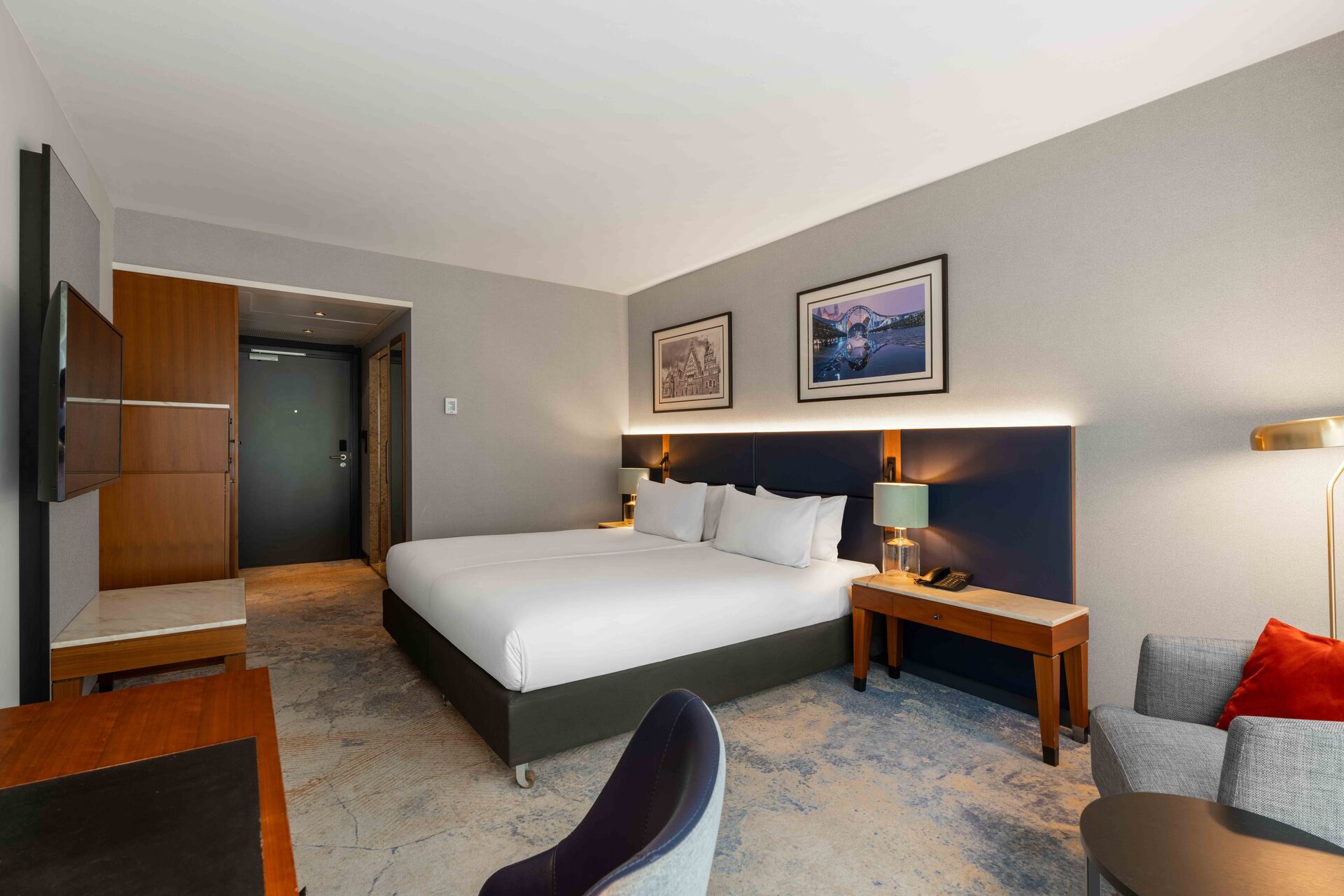 Superior King Room
