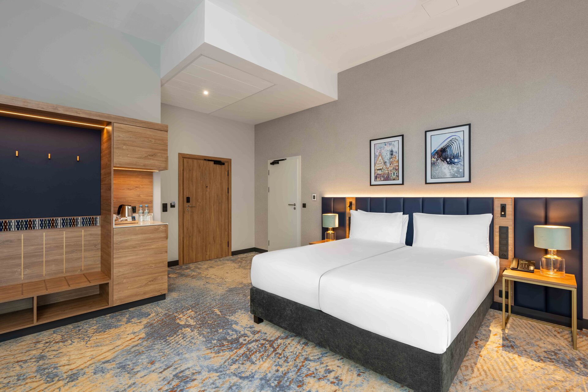 Deluxe Suite
