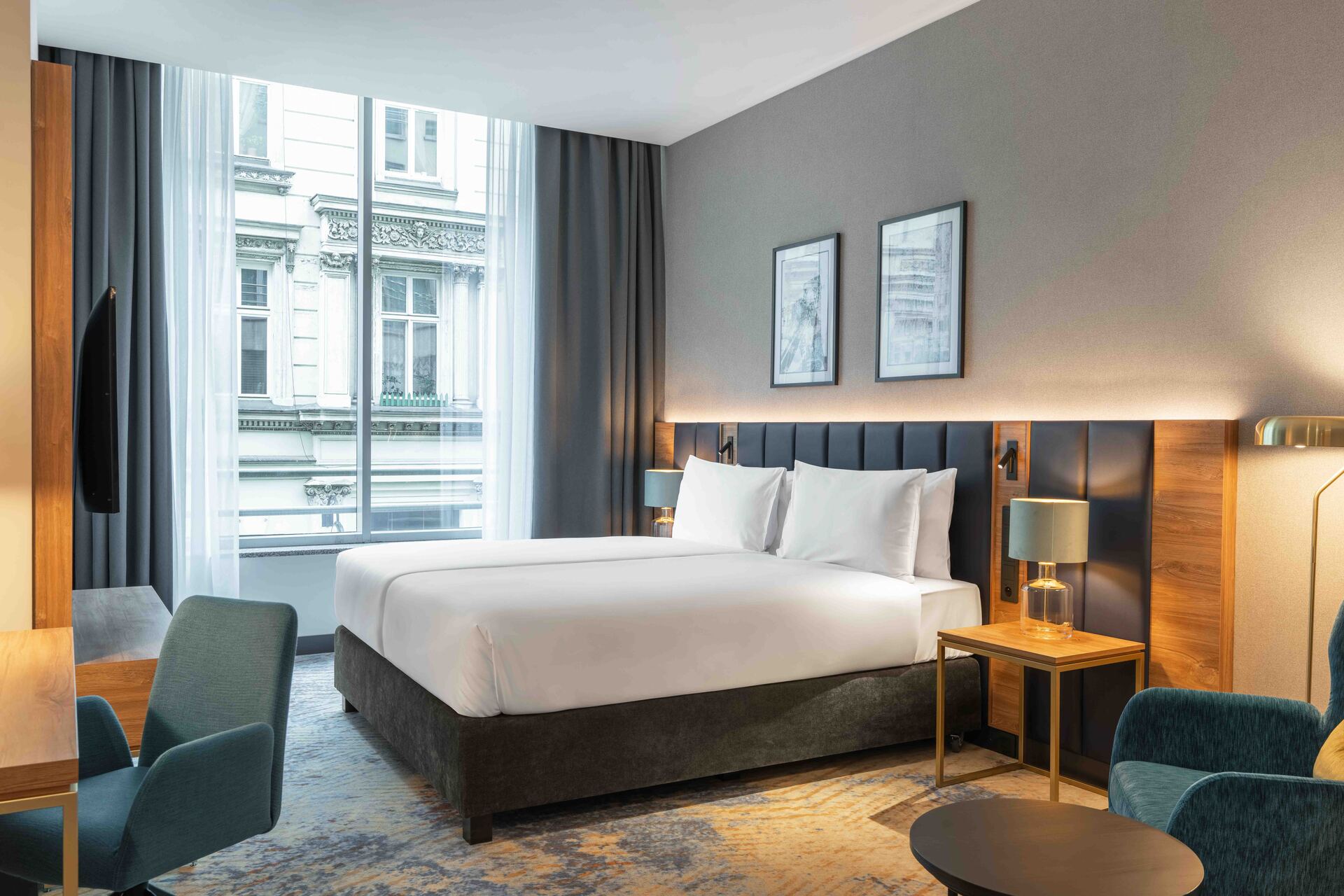 Deluxe Suite