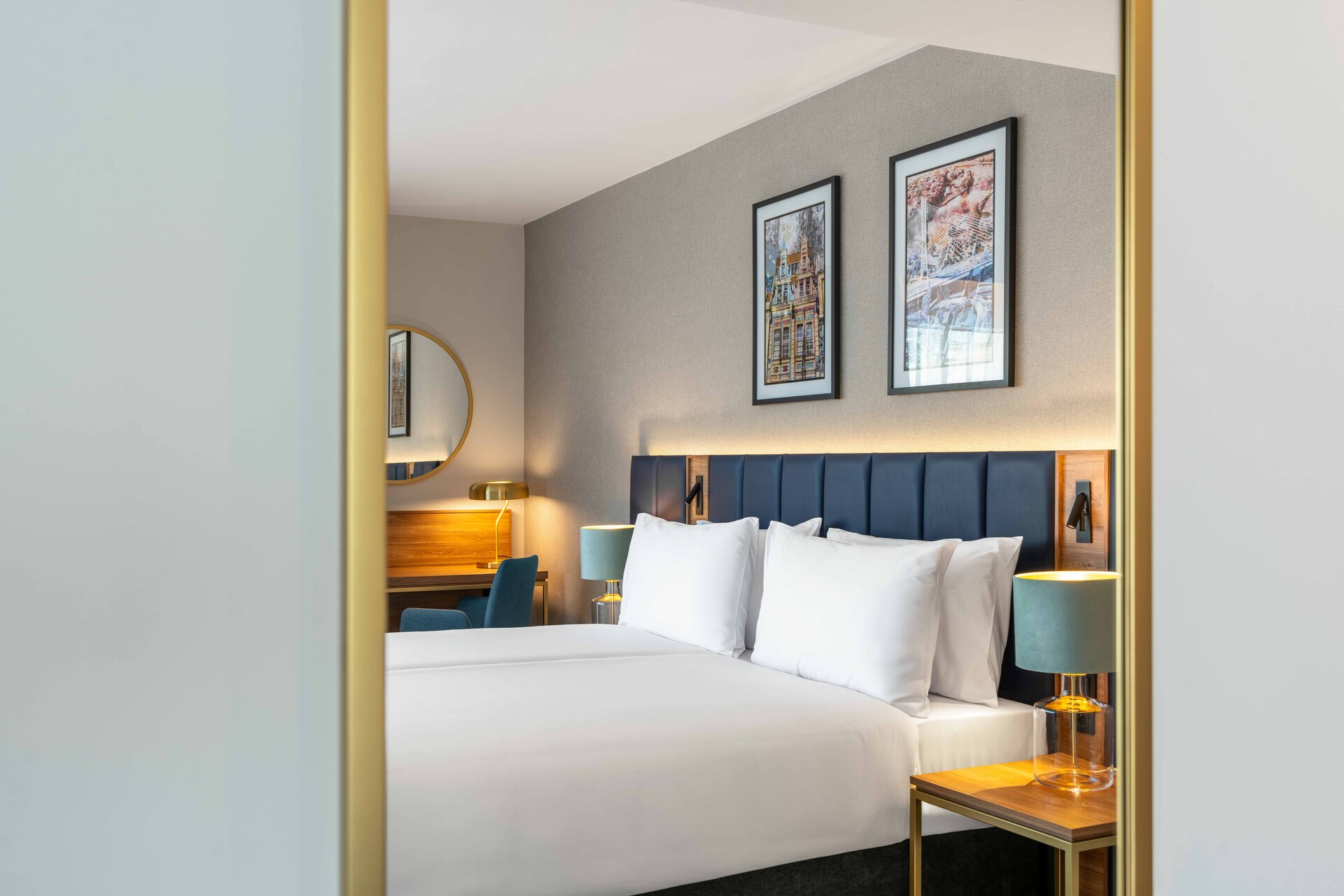 Deluxe Suite